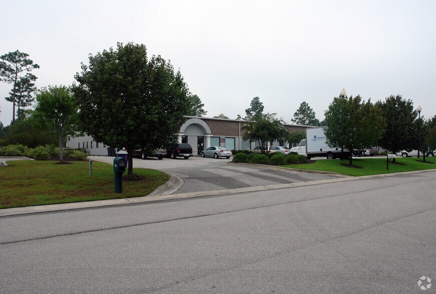 More Photos Of 2105 Capital Dr, Wilmington Warehouse For Lease