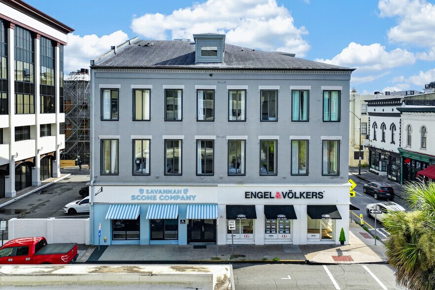 More Photos Of 31 W congress St, Savannah Office Residential For Lease