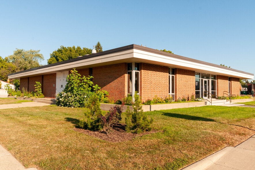 More Photos Of 22005 Van Dyke Ave, Warren Public Library For Lease