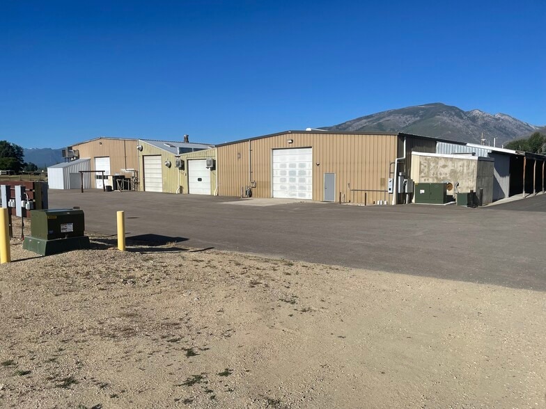 More Photos Of 132 Skalkaho Hwy, Hamilton Manufacturing For Lease