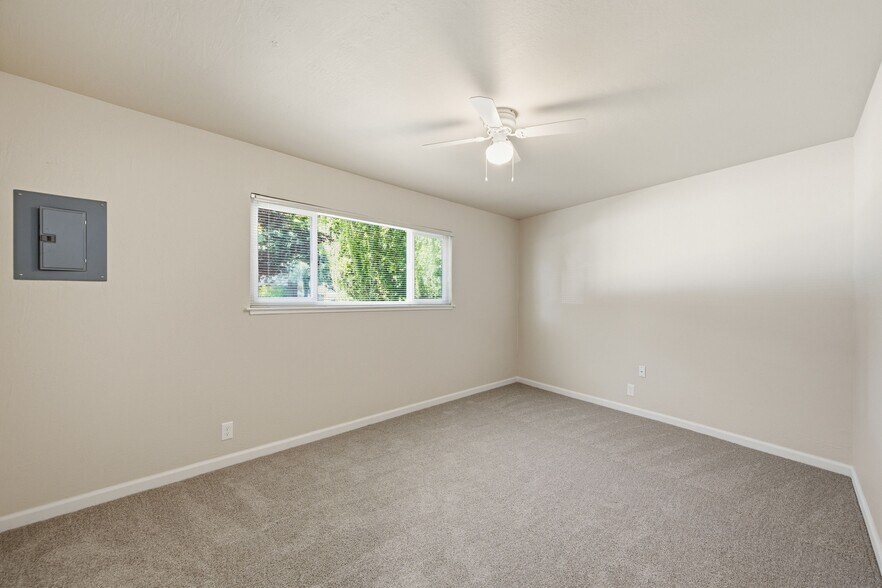 More Photos Of 1255 Woodside Rd, Redwood City Apartments For Sale