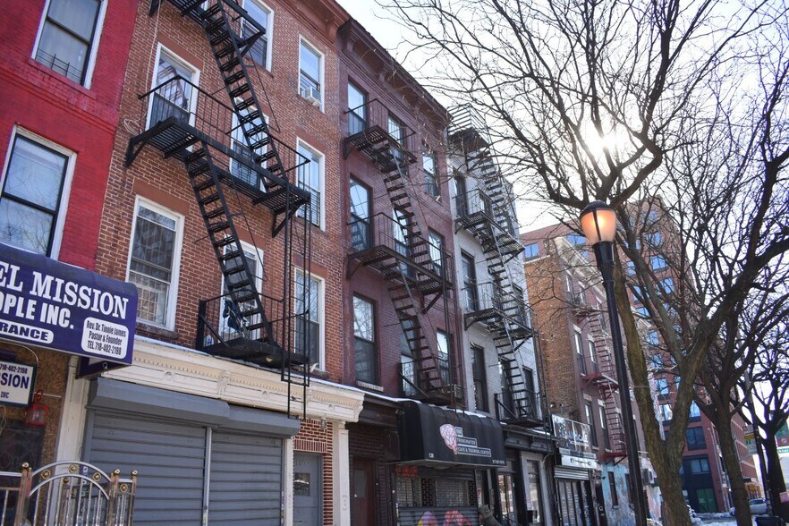 More Photos Of 128 Alexander Ave, Bronx Storefront Retail Residential For Sale