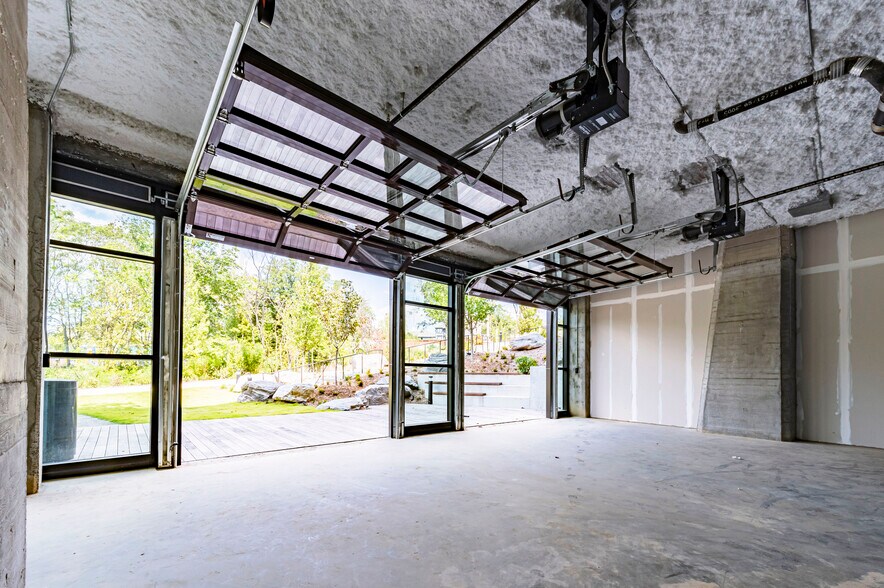 More Photos Of 765 Echo St NW, Atlanta Office For Lease