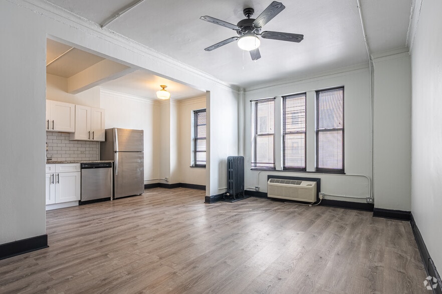 More Photos Of 6805 N Sheridan Rd, Chicago Apartments For Lease
