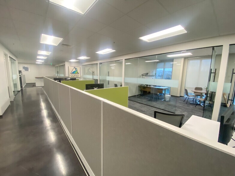 More Photos Of 2550 W Tyvola Rd, Charlotte Office For Lease