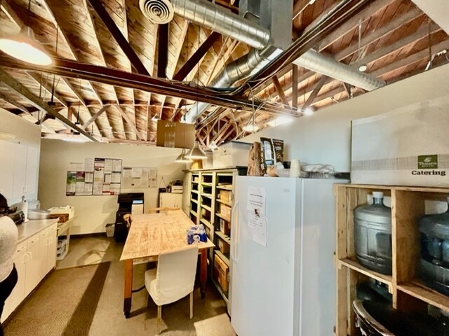 More Photos Of 5420 W 83rd St, Los Angeles Warehouse For Lease