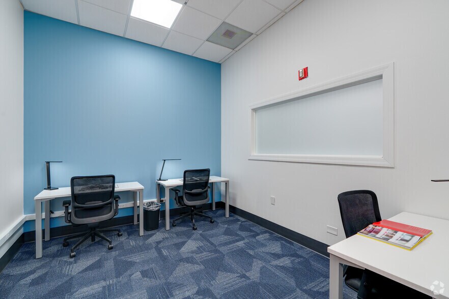 More Photos Of 1701 Park Center Dr, Orlando Coworking Space
