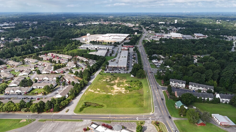 More Photos Of 800 N Main St, Kernersville Land For Sale
