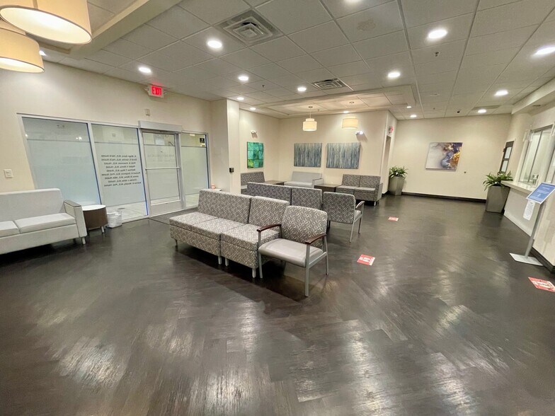 More Photos Of 1011 Johnston Willis Dr, North Chesterfield Medical For Lease