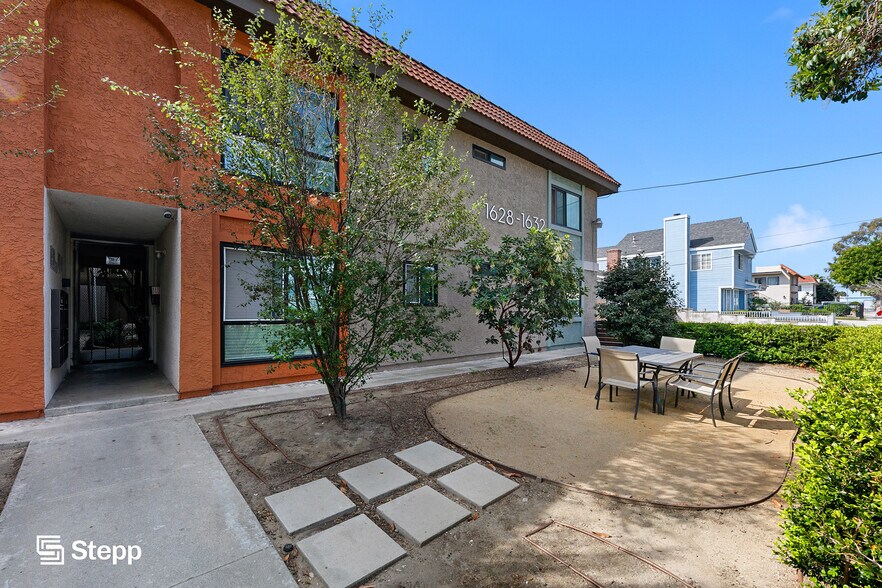 More Photos Of 1628 W 218th St, Torrance Apartments For Sale