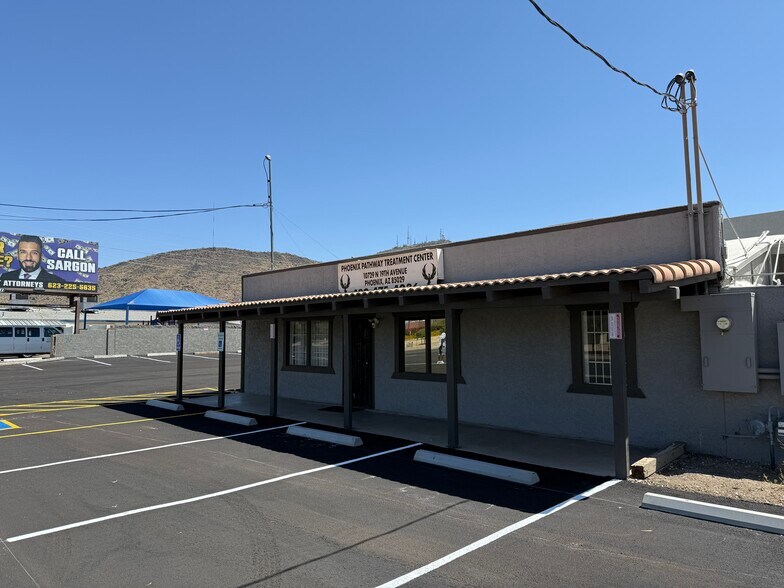 More Photos Of 10729 N 19th Ave, Phoenix Flex For Sale
