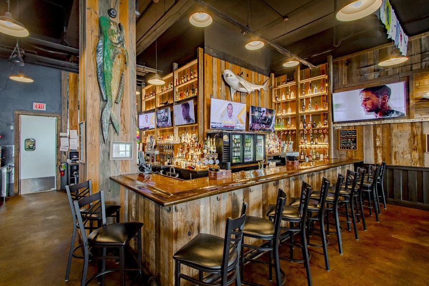 More Photos Of 4001 Nicholson Dr, Baton Rouge Hotel For Lease