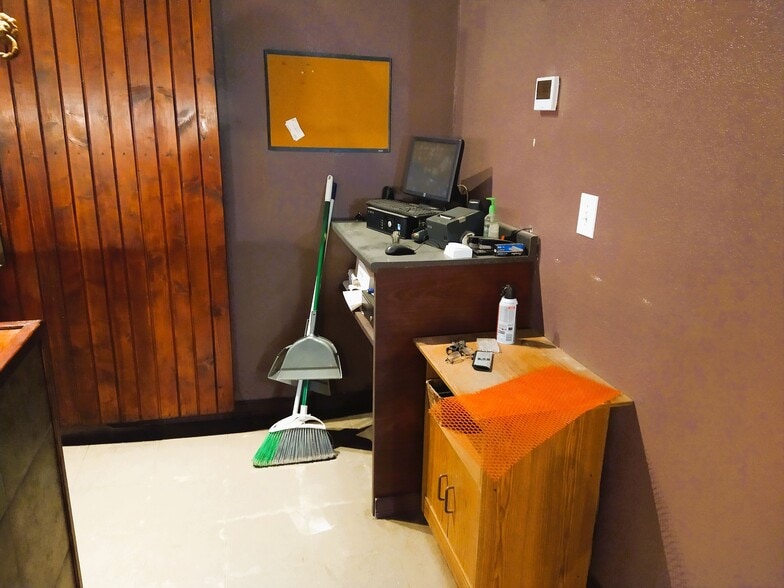 More Photos Of 615 N Cedar St, Queen City Lodge Meeting Hall For Sale