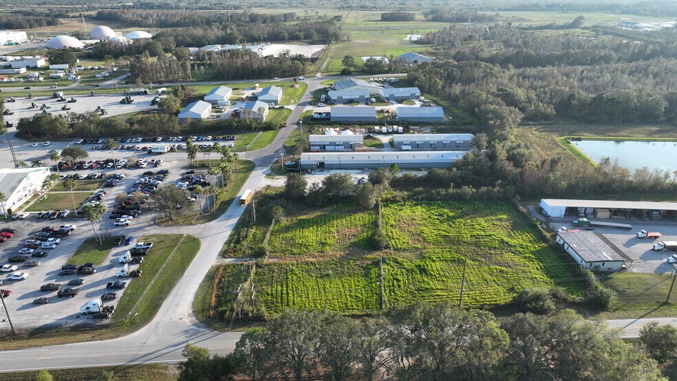 More Photos Of 8420 Epicenter Blvd, Lakeland Unknown For Lease
