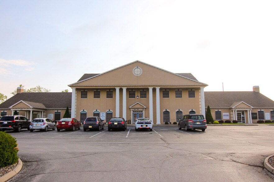 More Photos Of 2859 Northpark Ave, Huntington Medical For Lease