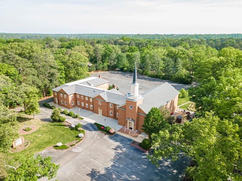 Primary Photo Of 7740 Cherokee Rd, Richmond Religious Facility For Sale