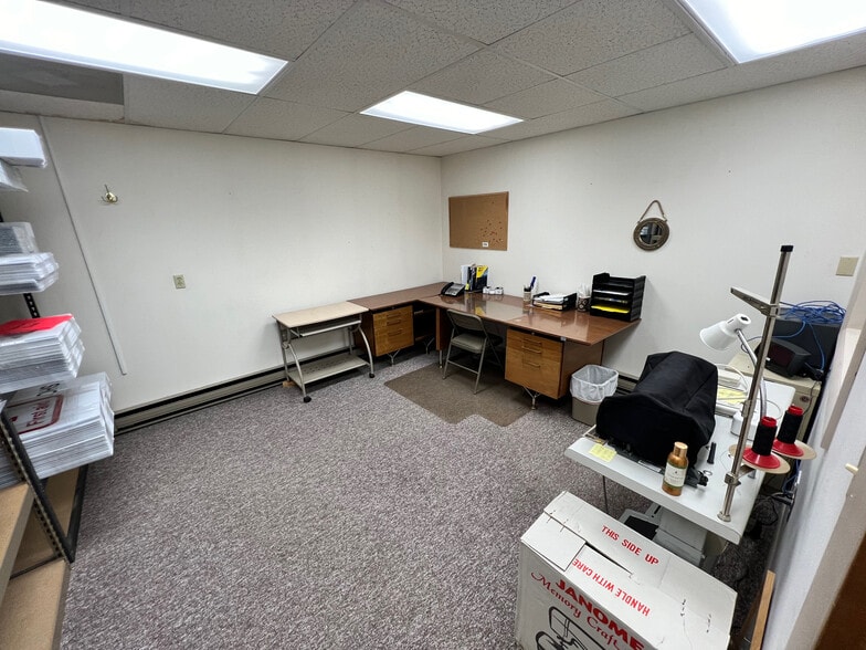 More Photos Of 1244 River View Dr, Cody Office For Lease