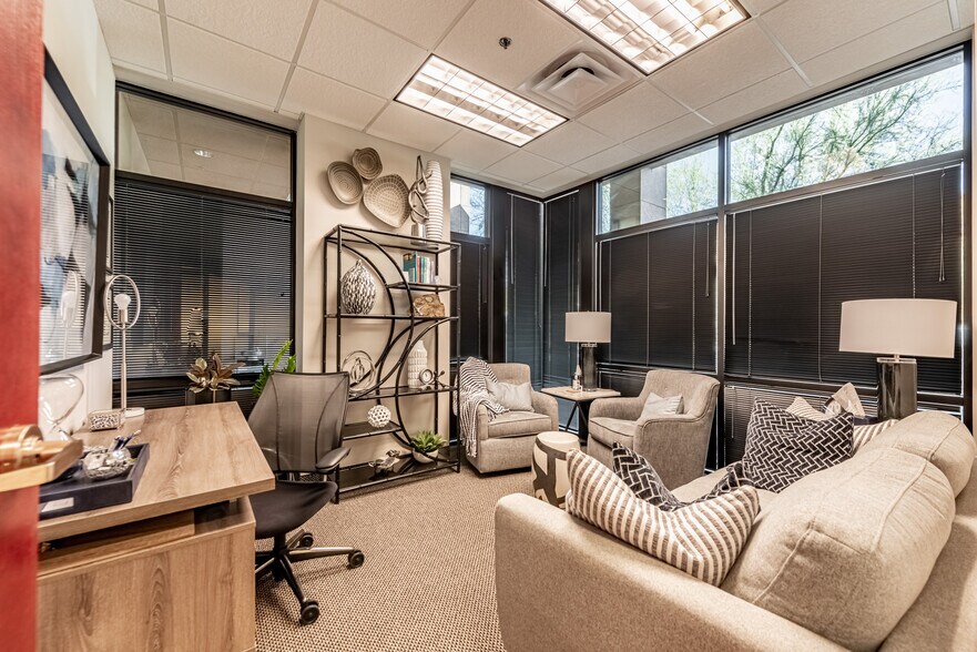 More Photos Of 8707 E Vista Bonita Dr, Scottsdale Office For Lease