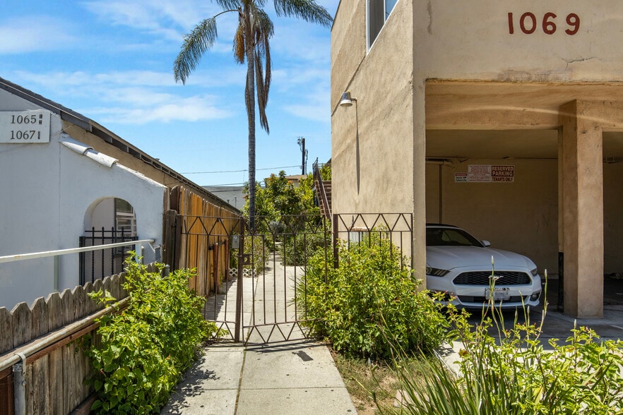 More Photos Of 1069 N Oxford Ave, Los Angeles Apartments For Sale