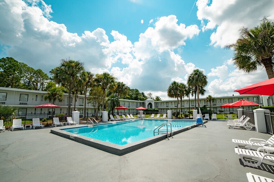 More Photos Of 1153 Airport Rd, Jacksonville Hotel For Sale