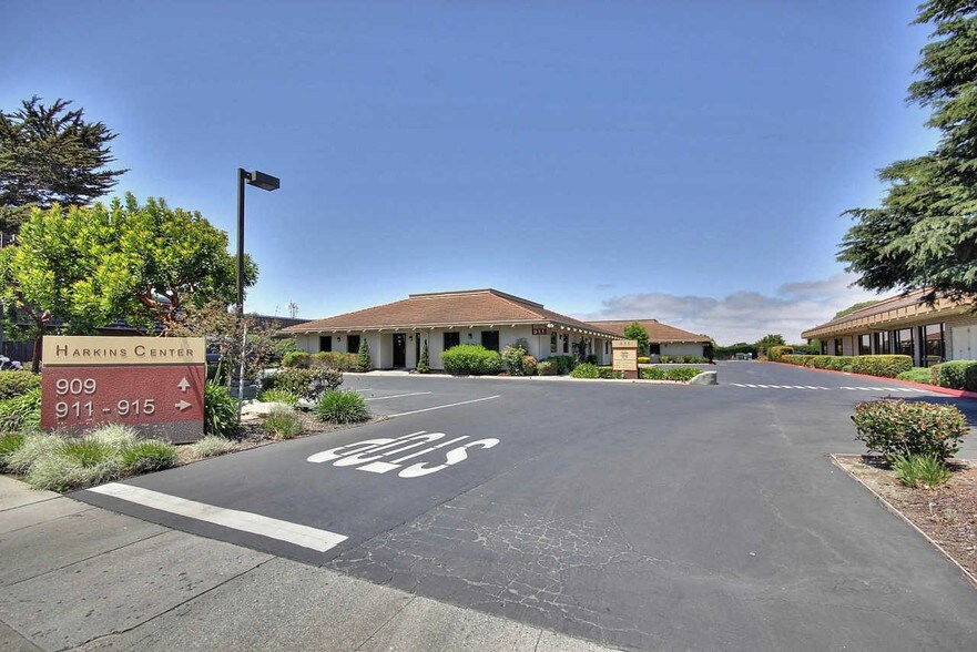 More Photos Of 911-915 Blanco Cir, Salinas Office For Lease