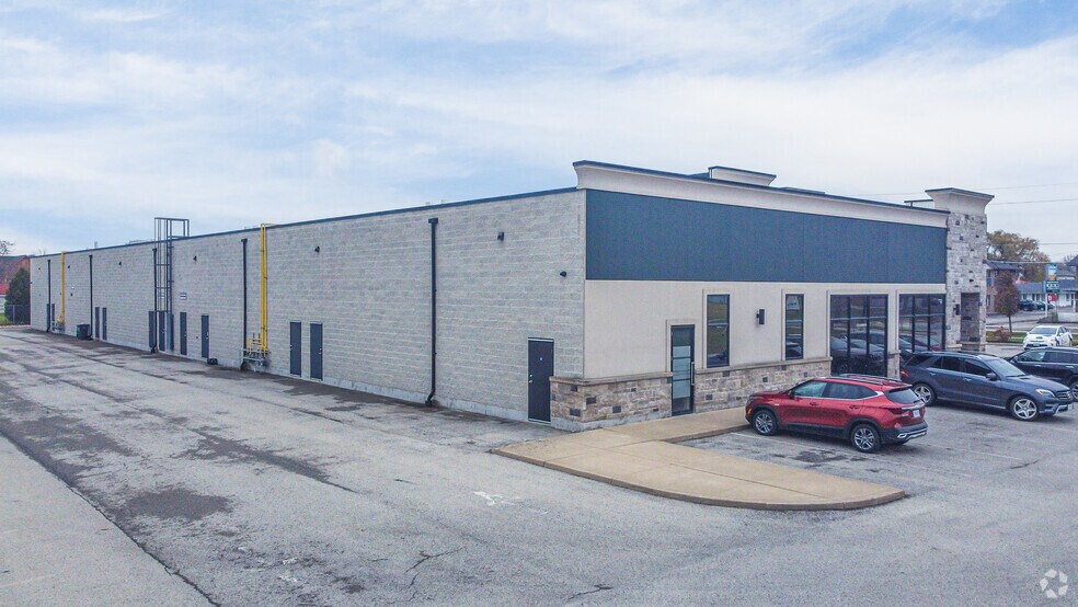 More Photos Of 8685 Lundy's Ln, Niagara Falls General Retail For Lease