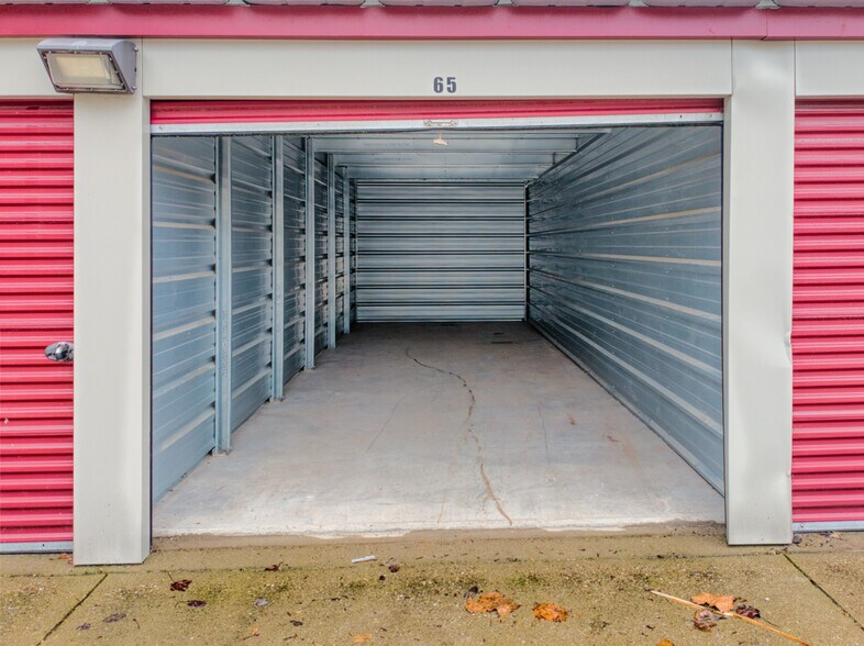 More Photos Of 2488 Williams Hwy, Williamstown Distribution For Sale