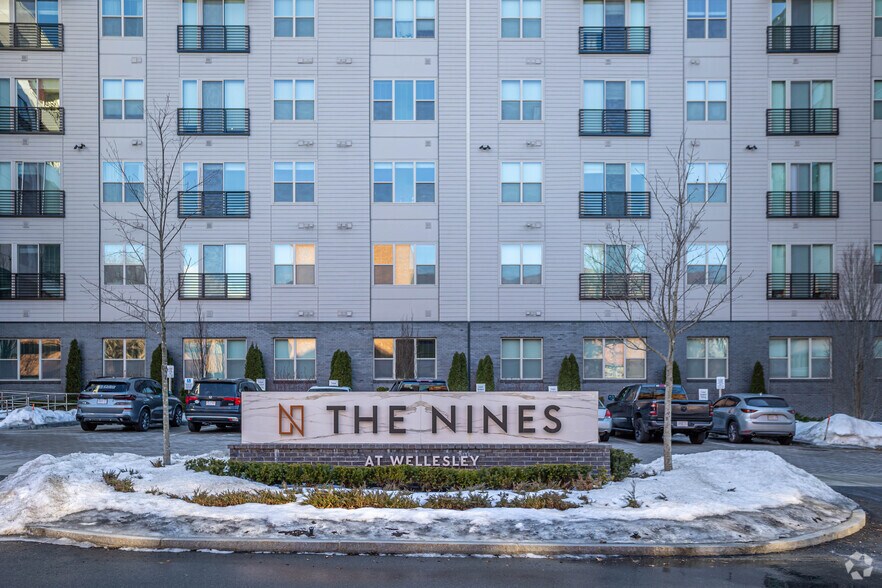More Photos Of 40 William St, Wellesley Apartments For Lease