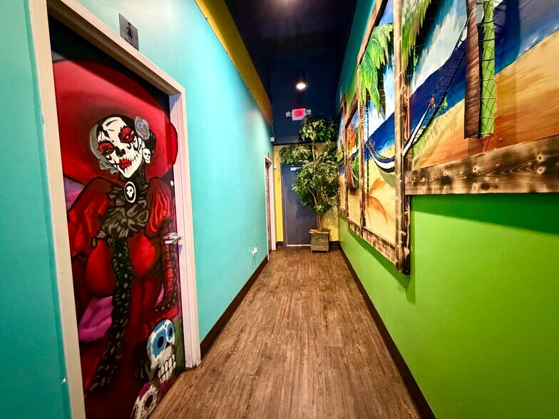 More Photos Of 306 E Chestnut St, Strafford Freestanding For Sale