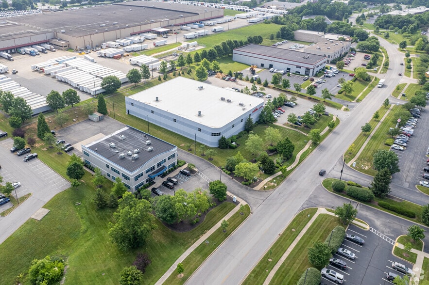 More Photos Of 2301 Stanley Gault Pky, Louisville Distribution For Lease