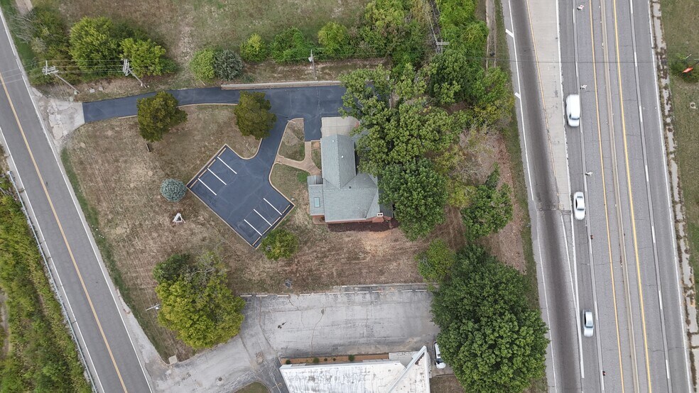 More Photos Of 11144 Dorsett Rd, Maryland Heights Office For Sale