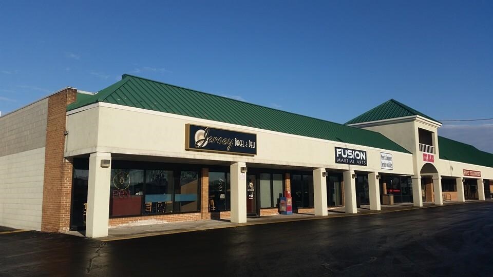 Primary Photo Of 2701 N Oneida St, Appleton Freestanding For Lease