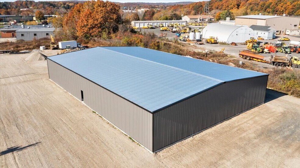 More Photos Of 15 Technology Dr, Auburn Warehouse For Lease