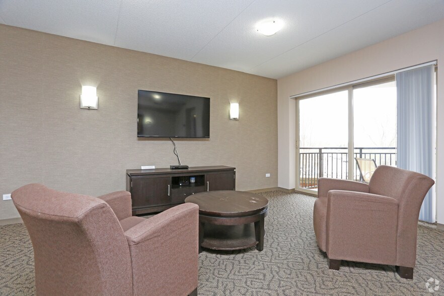 More Photos Of 1255 Town Center Rd, Vernon Hills Apartments For Lease
