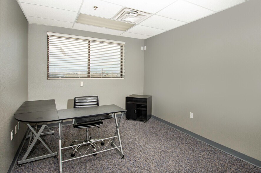 More Photos Of 5715 Fairfax St, Commerce City Warehouse For Lease