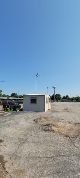 More Photos Of 7783 Airport Blvd, Houston General Retail For Lease