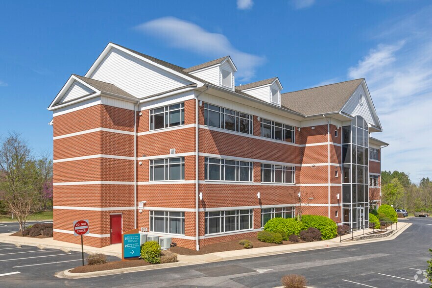 More Photos Of 8638 Veterans Hwy, Millersville Office For Lease