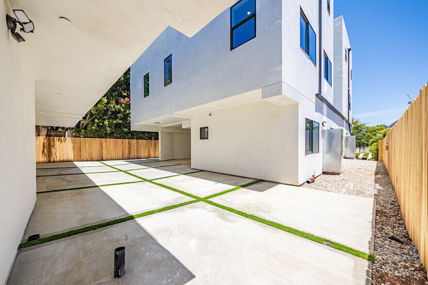 More Photos Of 1557 S Ogden Dr, Los Angeles Apartments For Sale