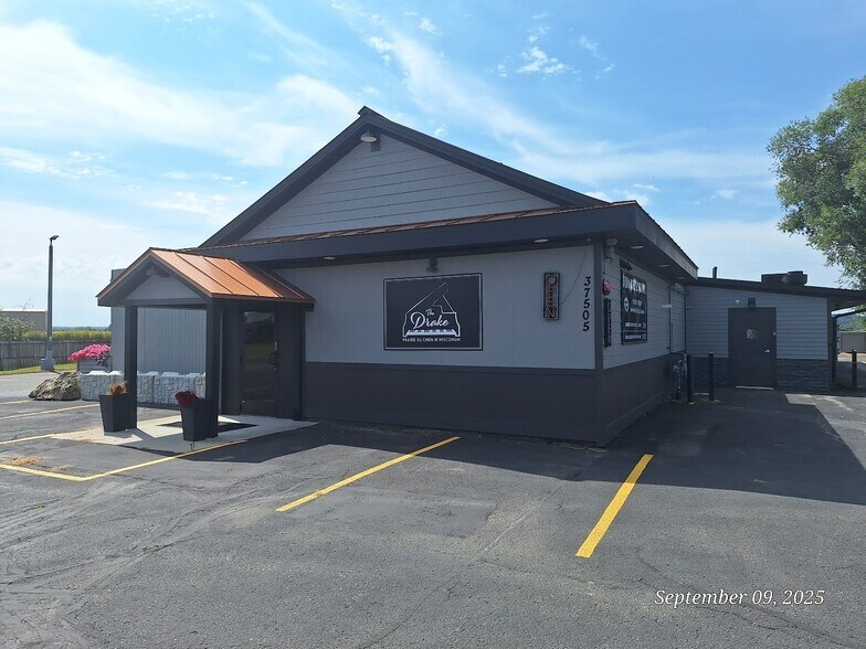 More Photos Of 37505 US Highway 18, Prairie Du Chien Restaurant For Sale