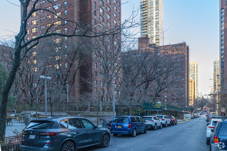 More Photos Of 1749-1763 Second Ave, New York Apartments For Lease