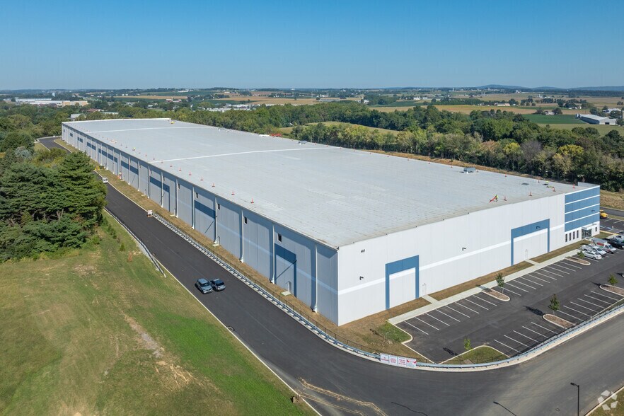 More Photos Of 403 South Chiques Rd, Manheim Distribution For Lease