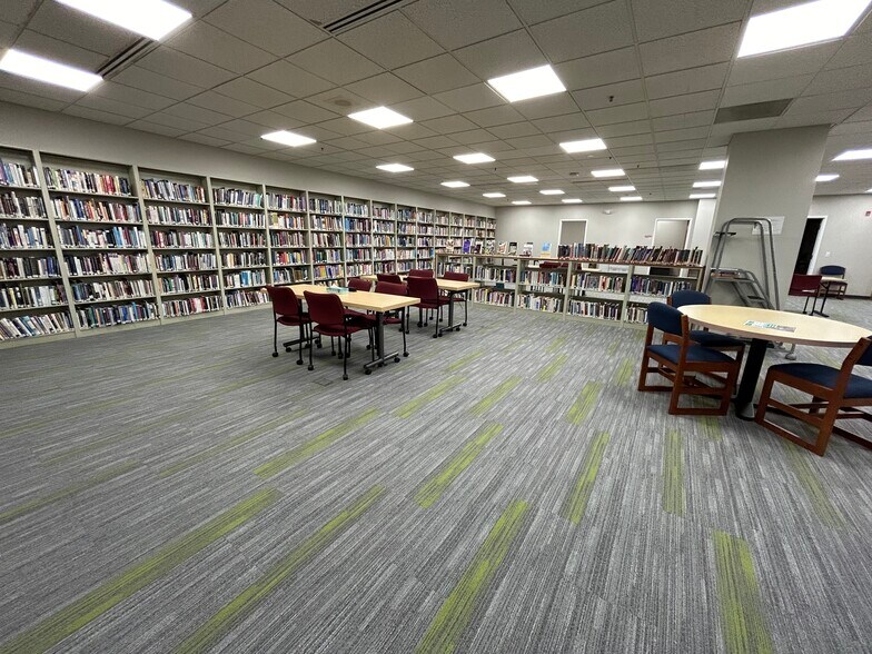 More Photos Of 9400 S Cicero Ave, Oak Lawn Medical For Lease