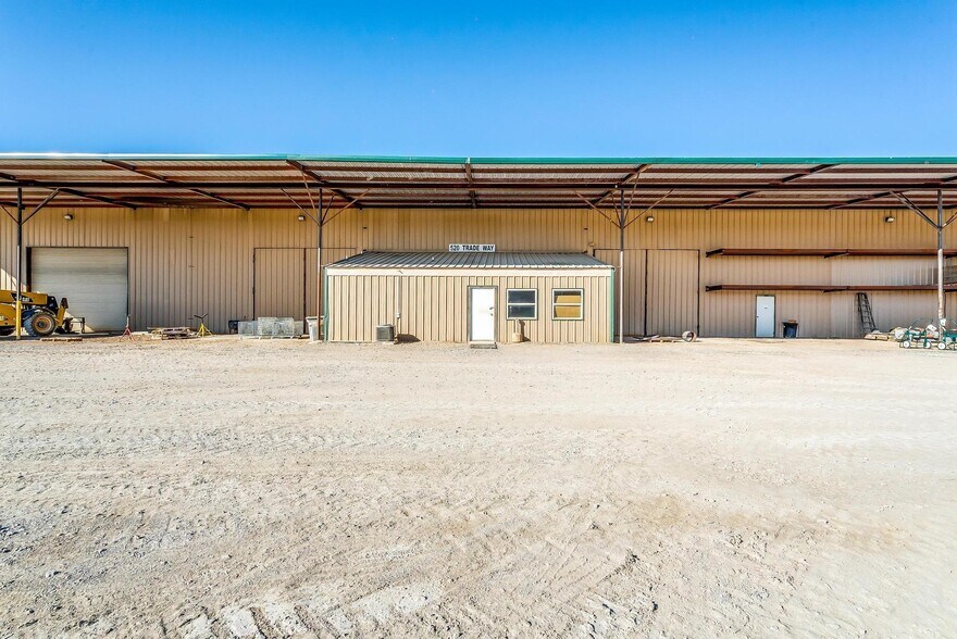 More Photos Of 520 Tradeway Dr, Mineral Wells Warehouse For Sale