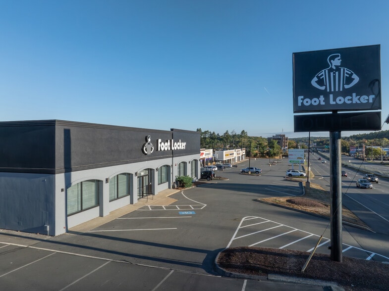 More Photos Of 723-759 Broadway, Saugus Unknown For Lease