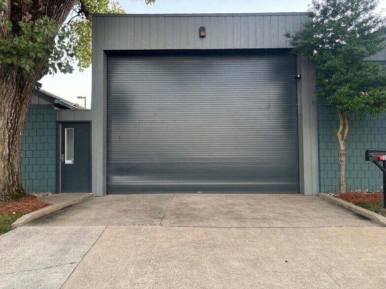 More Photos Of 326 E Bloom St, Louisville Warehouse For Sale