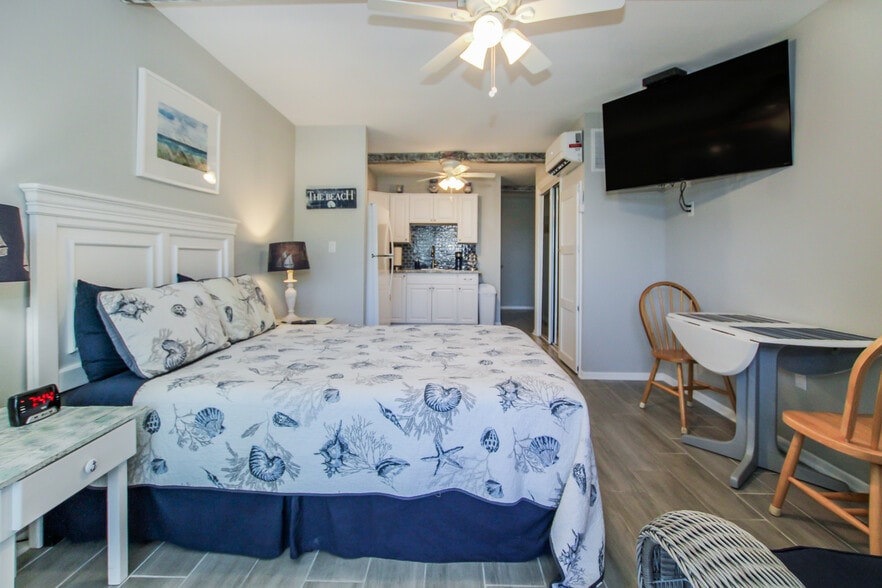 More Photos Of 3226 Stringfellow Rd, Saint James City Apartments For Sale