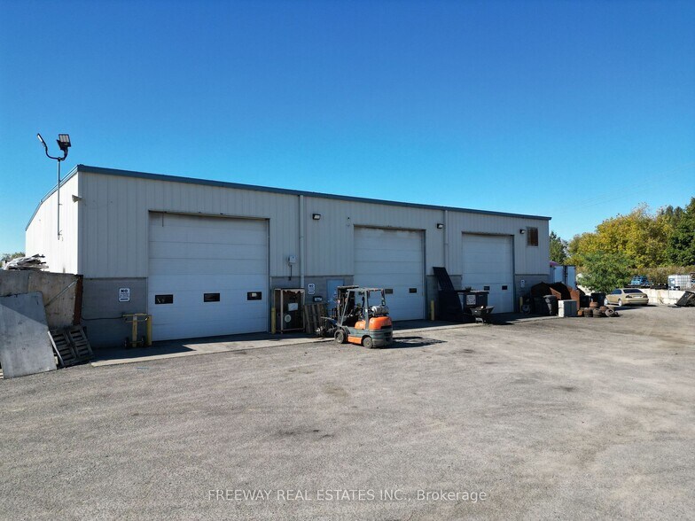 More Photos Of 35 Sharp Rd, Brantford Warehouse For Sale