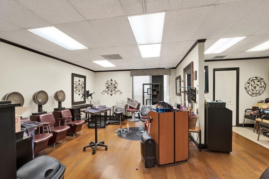 More Photos Of 13153 N Dale Mabry Hwy, Tampa Office For Sale