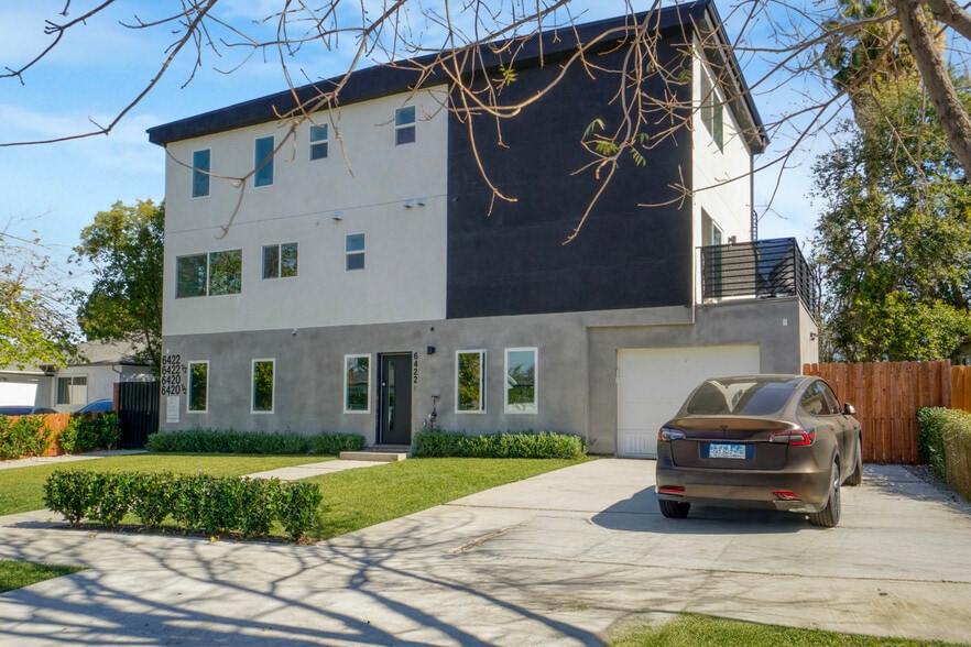 More Photos Of 6420 Hanna Ave, Woodland Hills Apartments For Sale