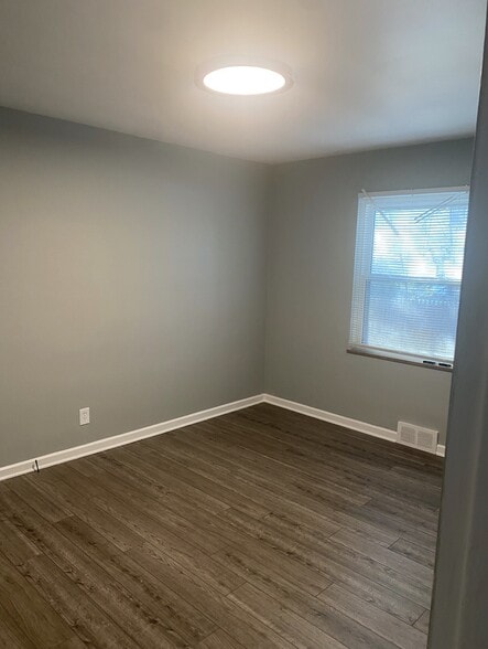 More Photos Of 5120 Glenwood Ave, Youngstown Apartments For Sale